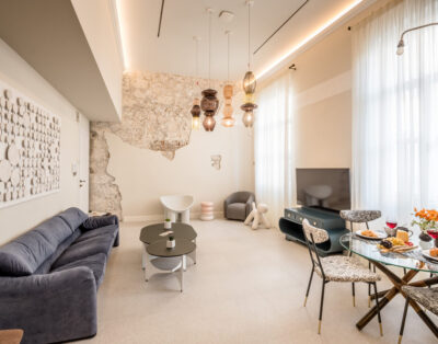 LILO Neoclassical Apartment